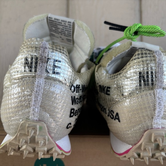 2019
Off-White x Wmns Waffle Racer 'Electric Green' - Picture 2 of 14